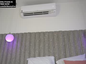 webcam girl camilitasu live cam image #9145497