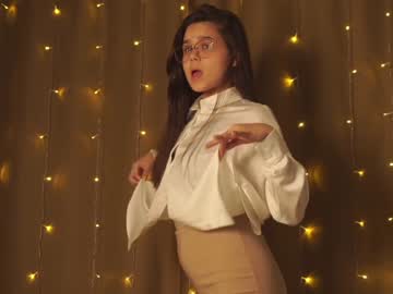 webcam girl helenmoors live cam image #5616283