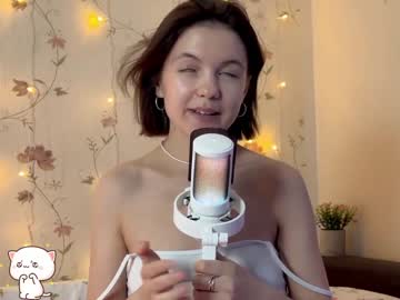 webcam girl tiny_miracle live cam image #8840245