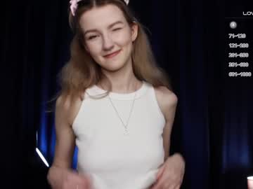 webcam girl whisperprincess live cam image #12979115