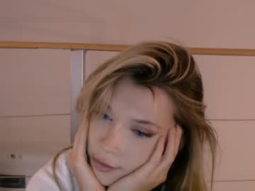 webcam girl bitter_moon live cam image #5312102