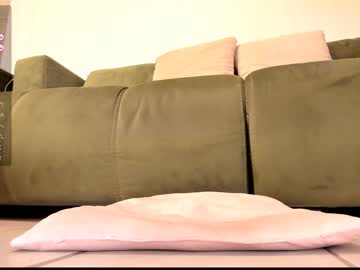 webcam girl kardashian_ live cam image #9336222
