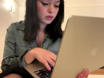 webcam girl sarah_heart_aus live cam image #11994787