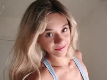 webcam girl littlegreekflower live cam image #10017031