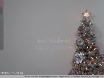 webcam girl petitebrat live cam image #7774125