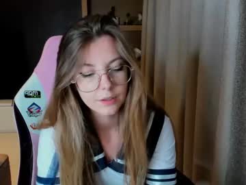 webcam girl cassy_cum live cam image #2348663