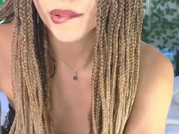 webcam girl yononeey live cam image #12669381