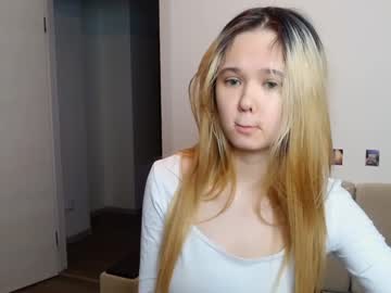 webcam girl selena_hearts live cam image #7836203