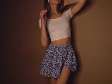 webcam girl cuteelsa_ live cam image #7858089