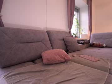 webcam girl innocentemmy live cam image #11210467