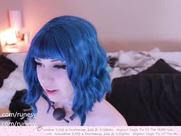 webcam girl runesy live cam image #1461041