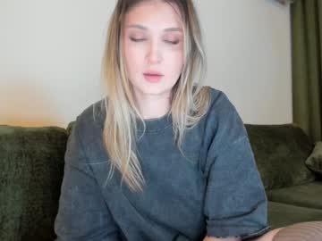 webcam girl aalliyahh live cam image #11498873