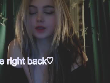 webcam girl small_blondee live cam image #8931034