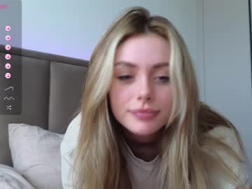 webcam girl sky_magic live cam image #9083362