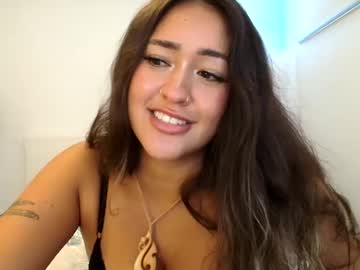 webcam girl teleaevansss live cam image #11812570