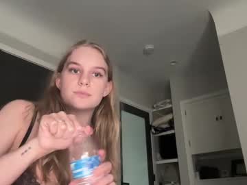 webcam girl giavannaaa live cam image #12412200