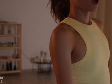 webcam girl ellelure_ live cam image #12356143
