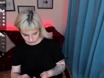 webcam girl yolandi_toit live cam image #2970976
