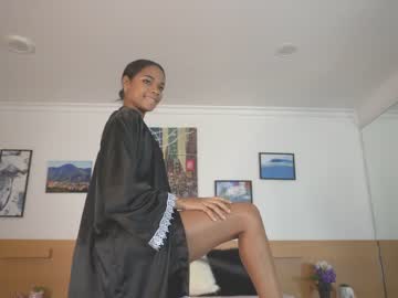 webcam girl camilitasu live cam image #3766226
