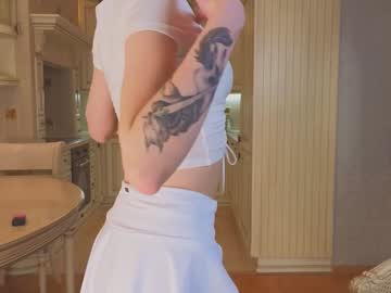 webcam girl harrieteasley live cam image #10736066
