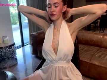 webcam girl lolly_bella_ live cam image #4784026