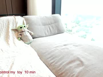 webcam girl carolinaherera live cam image #13003314