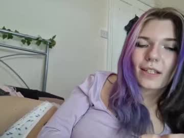 webcam girl lizzyylovesick live cam image #9644212