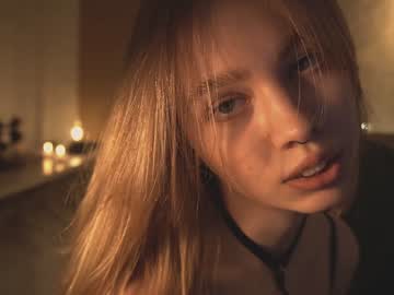 webcam girl bibi_it_is live cam image #2742131