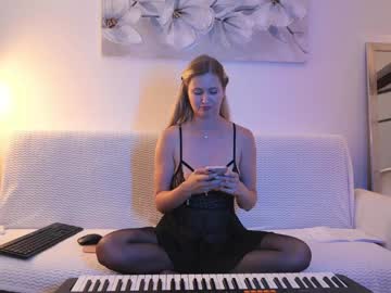 webcam girl stella_and_stephan live cam image #9932661