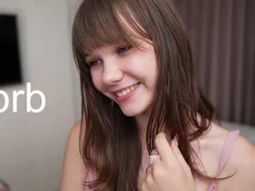 webcam girl little_lolla18 live cam image #10563207
