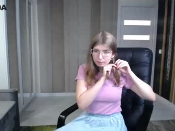 webcam girl annie_lil live cam image #67137