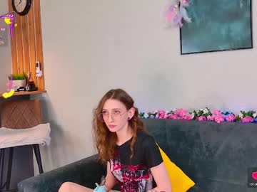 webcam girl vikki_wye live cam image #12508009
