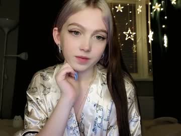 webcam girl small_blondee live cam image #7642929