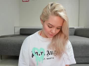 webcam girl honey_sunshine live cam image #3017183