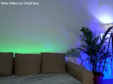 webcam girl naughtyrider69 live cam image #1822995