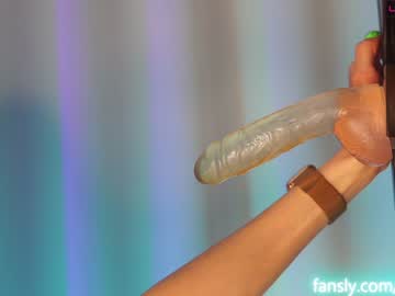 webcam girl angels_kiss live cam image #2358610