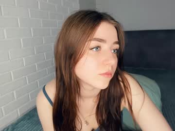 webcam girl rowenahallman live cam image #9939140