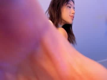 webcam girl aerri_lee live cam image #3810188