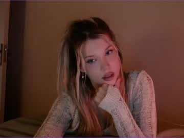 webcam girl bitter_moon live cam image #4818181