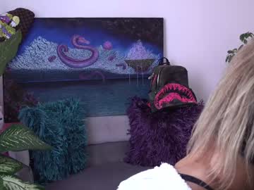 webcam girl beyllove_d live cam image #4652022