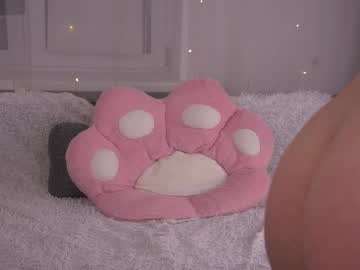 webcam girl tiny_lily_ live cam image #12010364