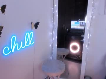webcam girl isabelhills live cam image #1199706