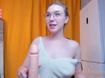 webcam girl nerdy_freyua live cam image #7995457