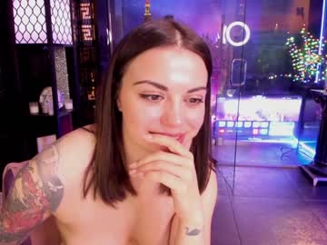 webcam girl alma_pearl live cam image #1978934