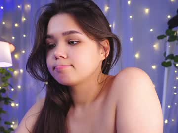 webcam girl helenmoors live cam image #7351307