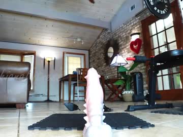 webcam tranny lushianafitness live cam image #12903841