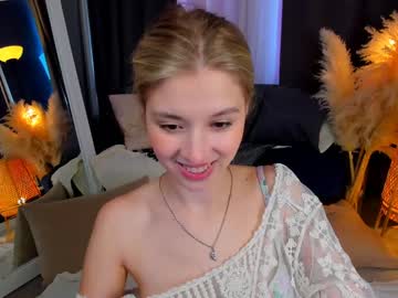 webcam girl milablush live cam image #7111105