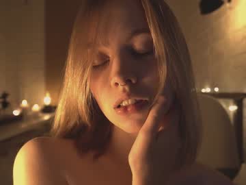 webcam girl bibi_it_is live cam image #3546868