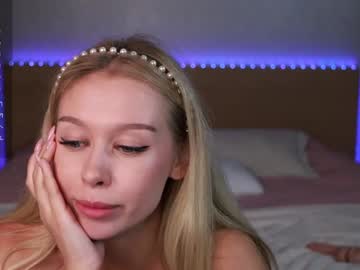 webcam girl aleksa_cutie live cam image #10011485