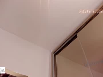 webcam girl lilamytee1 live cam image #3275430